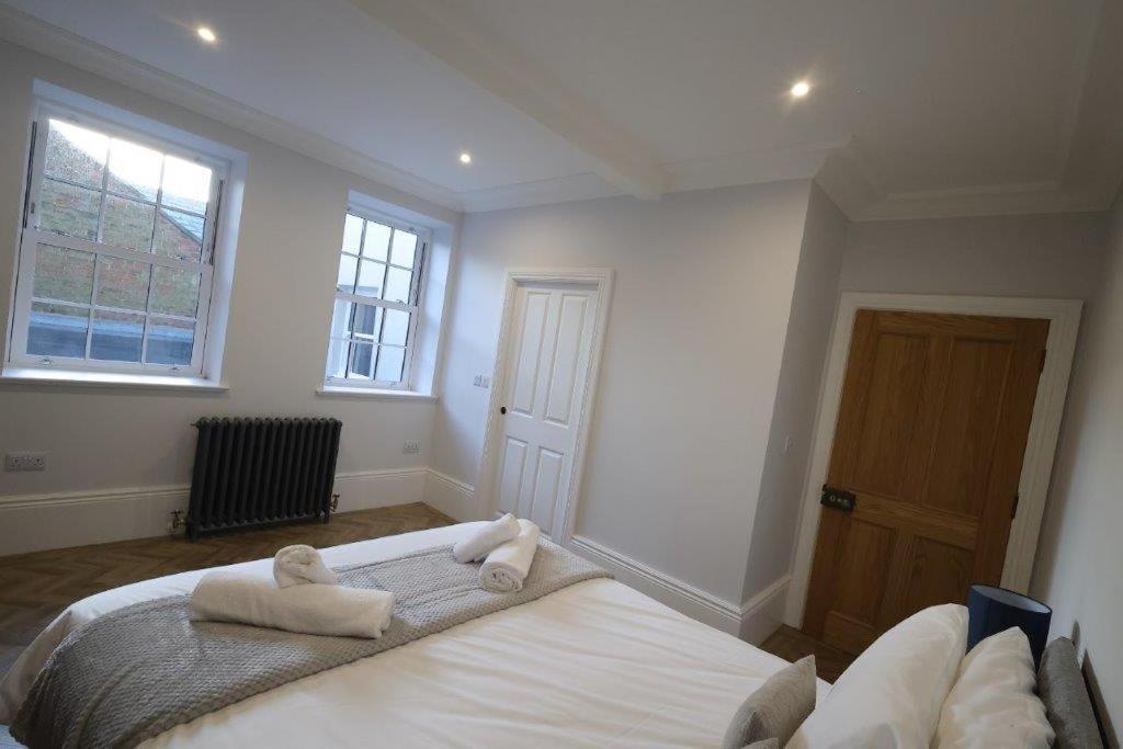 Red Lion Apartments سبلادنج المظهر الخارجي الصورة