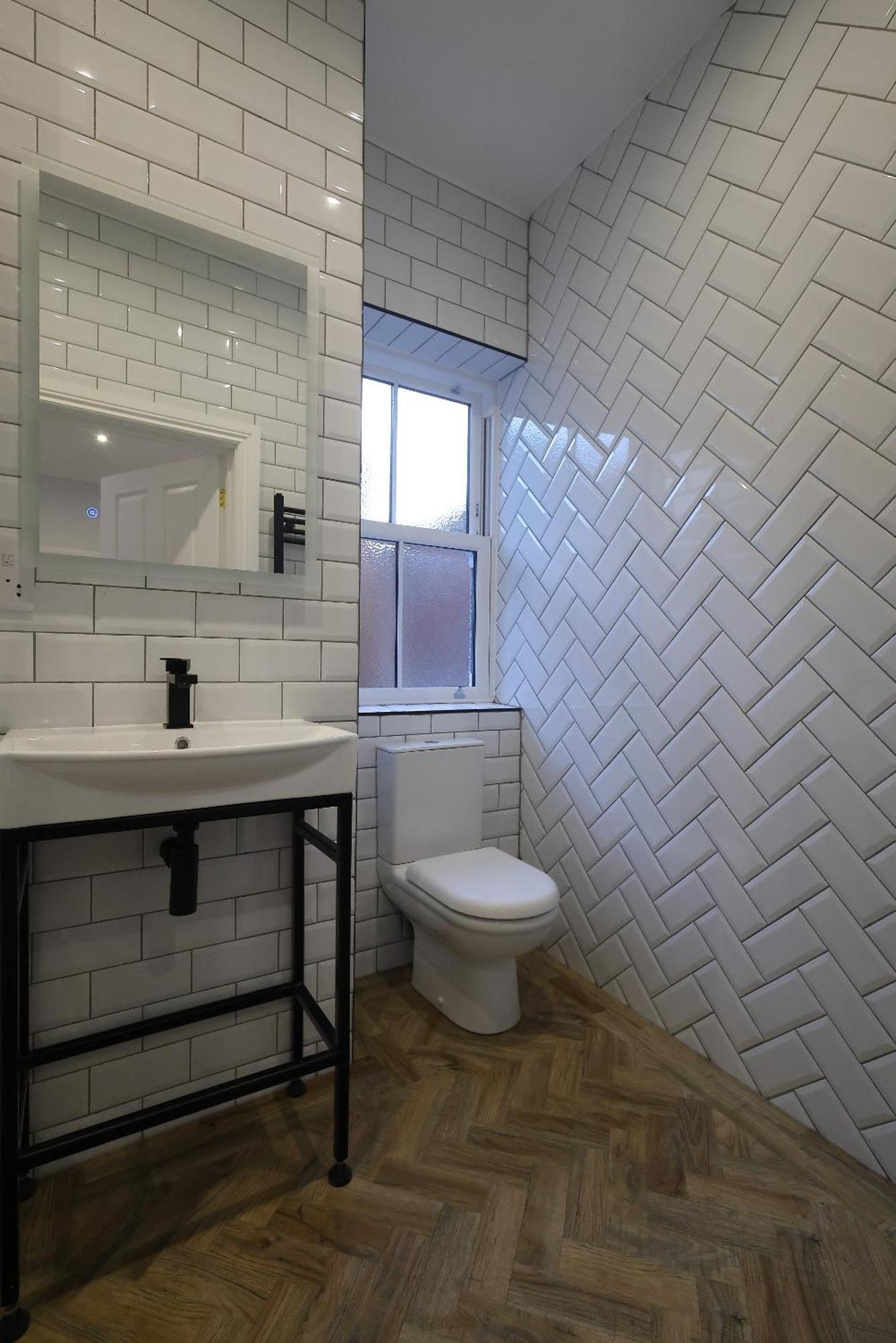 Red Lion Apartments سبلادنج المظهر الخارجي الصورة